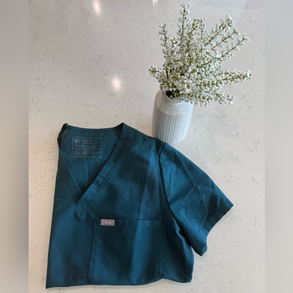 FIGS  Catarina Teal Scrub Top V-Neck